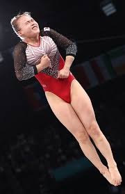 隐蔽骗术：揭秘“短期爆仓群”的组织逻辑。（隐匿骗局：还原“短期爆仓群”的运作机制）